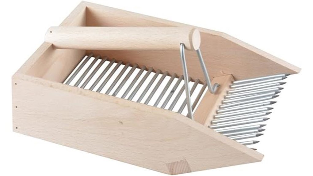 berry picking tool design